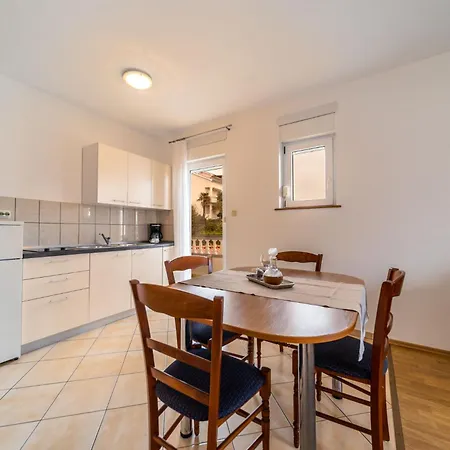 Devcic Apartment *