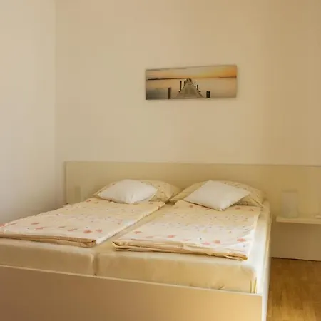 Apartament Devcic *